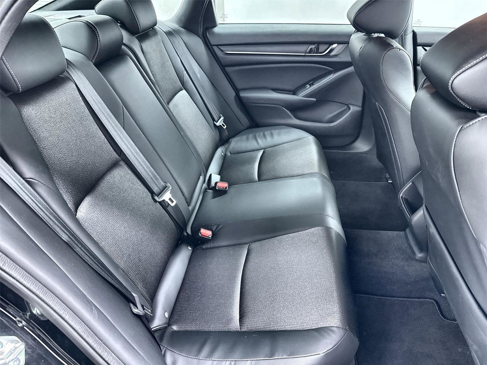 Used 2018 Honda Accord Sport image 30