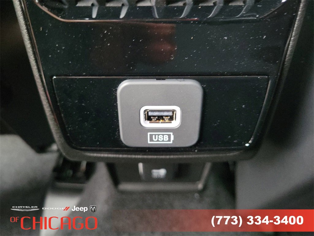 New 2026 Jeep Compass Latitude image 13