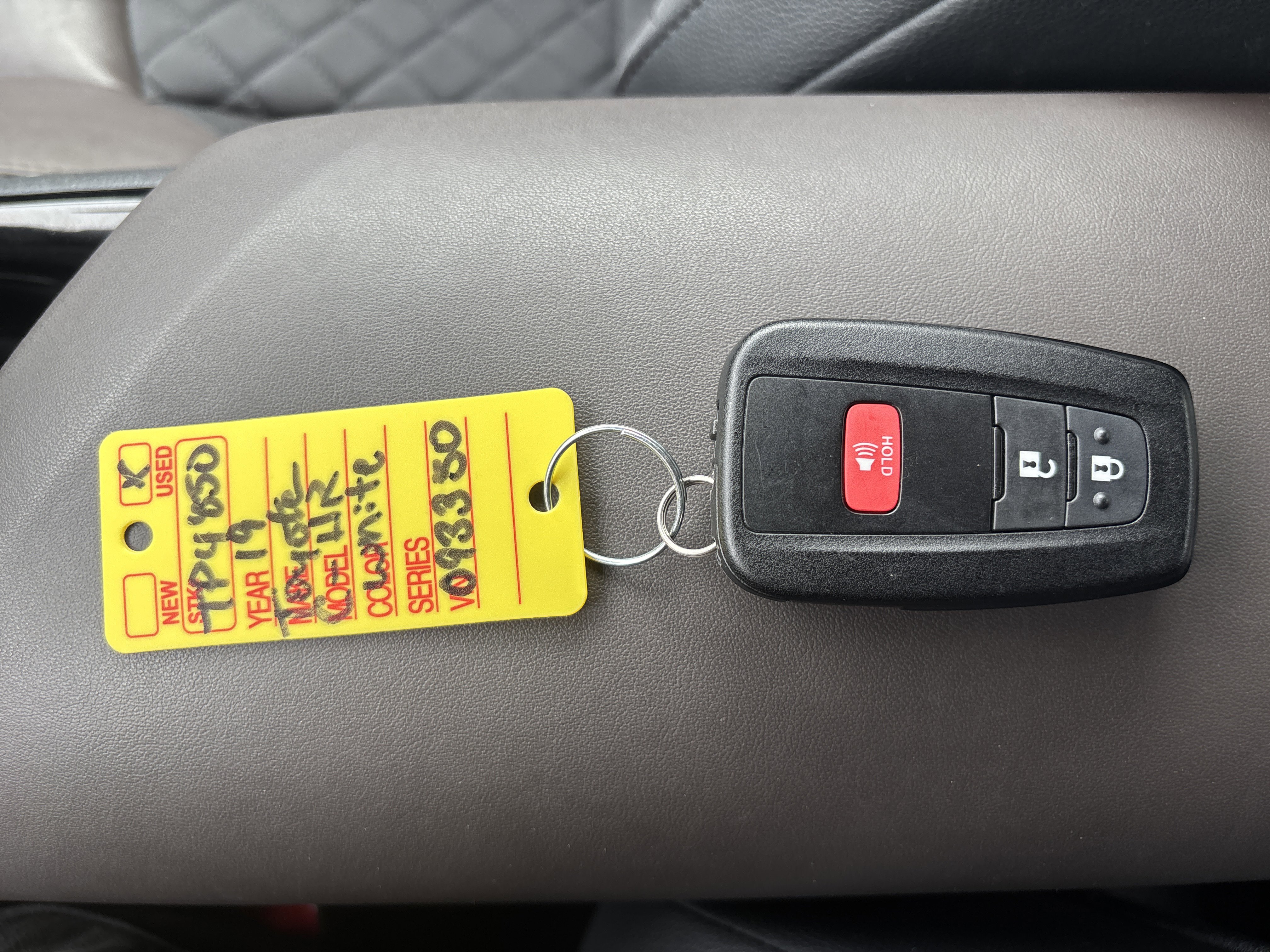 Used 2019 Toyota C-HR Limited image 29