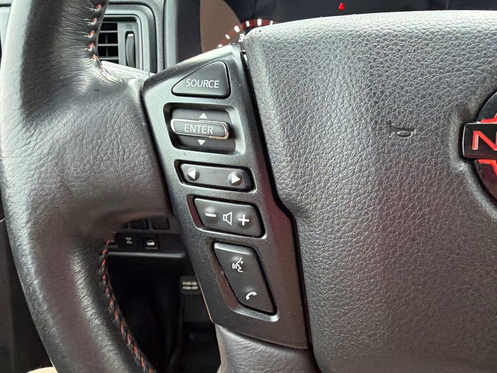 Used 2023 Nissan Titan PRO-4X w/ Pro-4x Convenience Package AWD/4WD image 28
