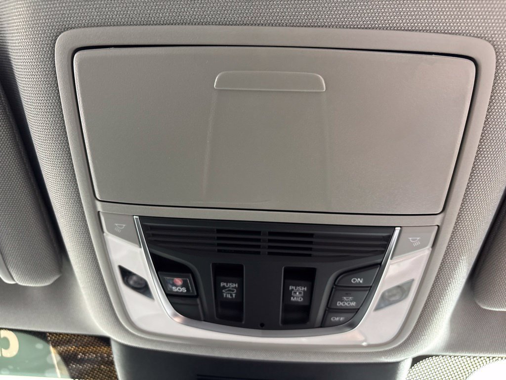 Used 2026 Acura MDX w/ Technology Package AWD/4WD image 32