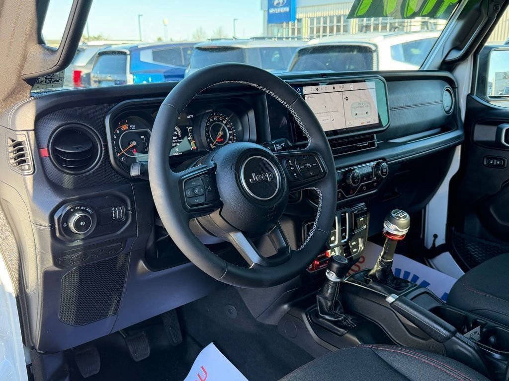 Used 2025 Jeep Wrangler Rubicon w/ Steel Bumper Group image 4