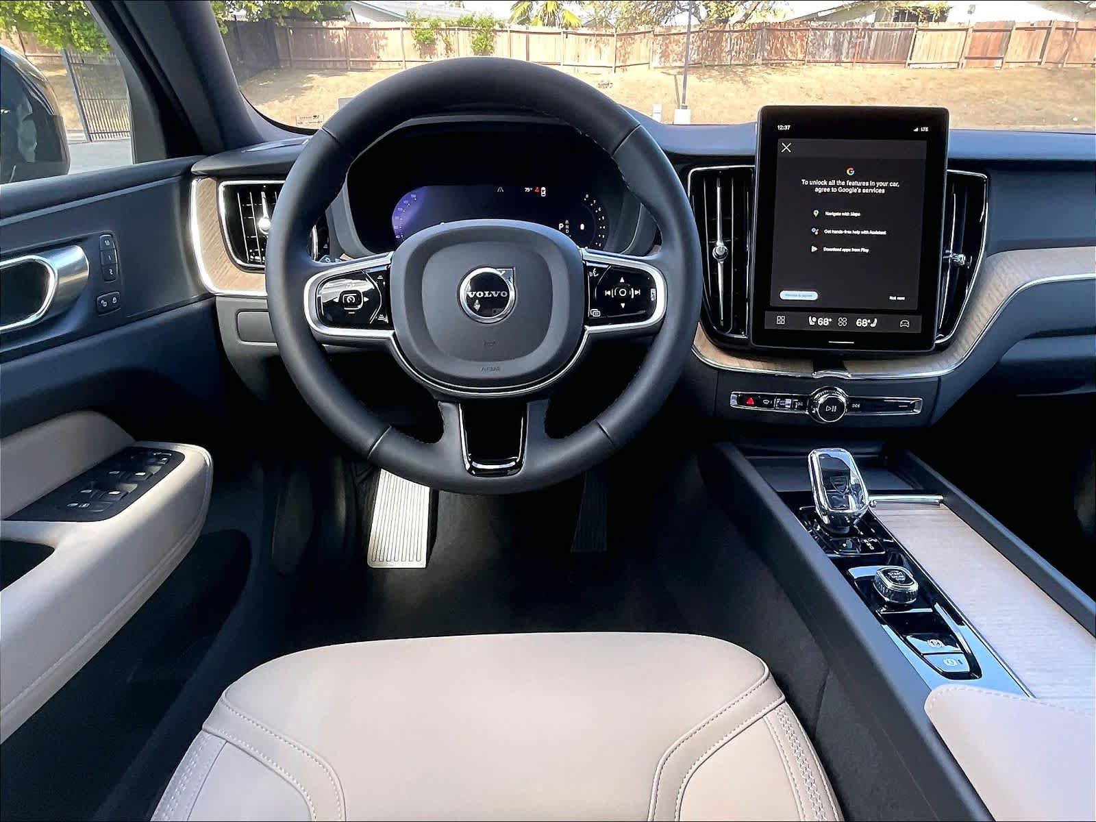 New 2026 Volvo XC60 B5 Plus w/ Climate Package AWD/4WD image 15
