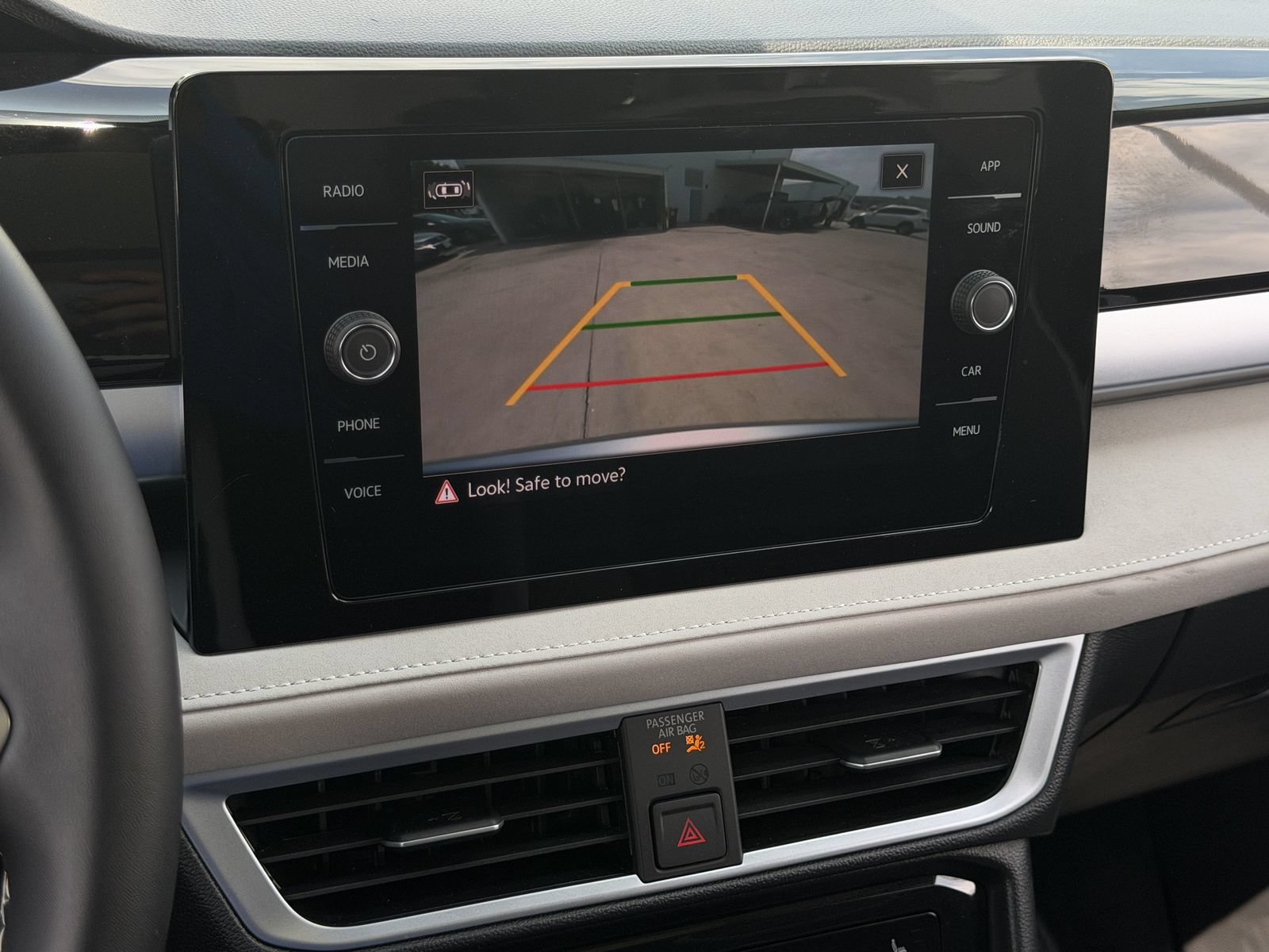 New 2026 Volkswagen Taos SE FWD image 17