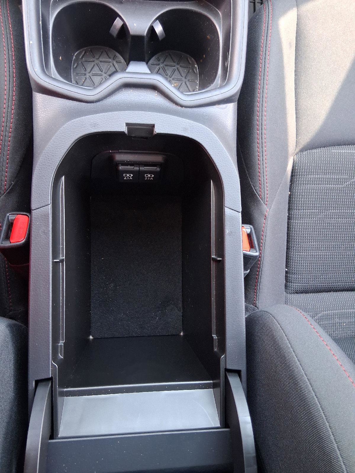 Used 2021 Toyota RAV4 SE w/ Weather & Moonroof Package image 15