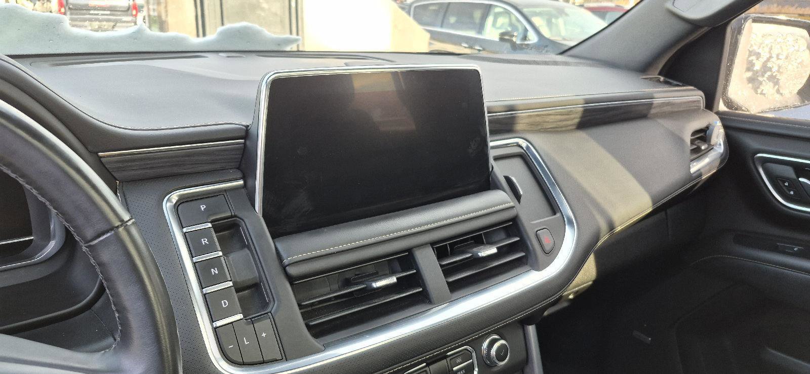 Used 2023 GMC Yukon SLT w/ SLT Premium Package image 10