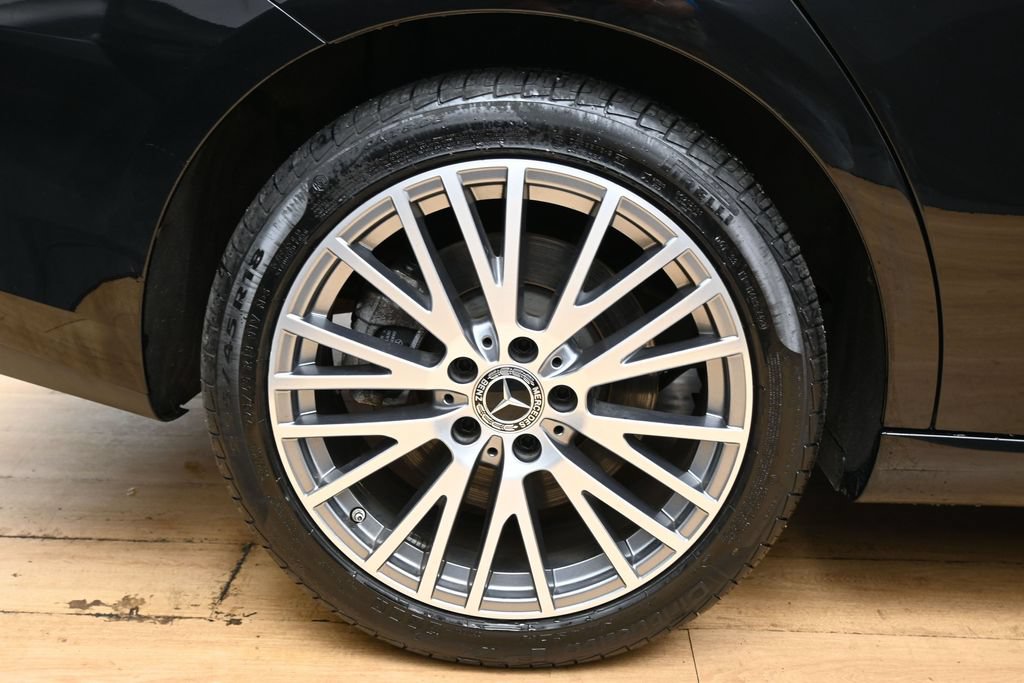 Used 2025 Mercedes-Benz CLA 250 4MATIC image 12