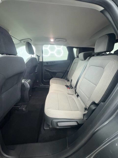 Used 2022 Ford Escape SE image 14