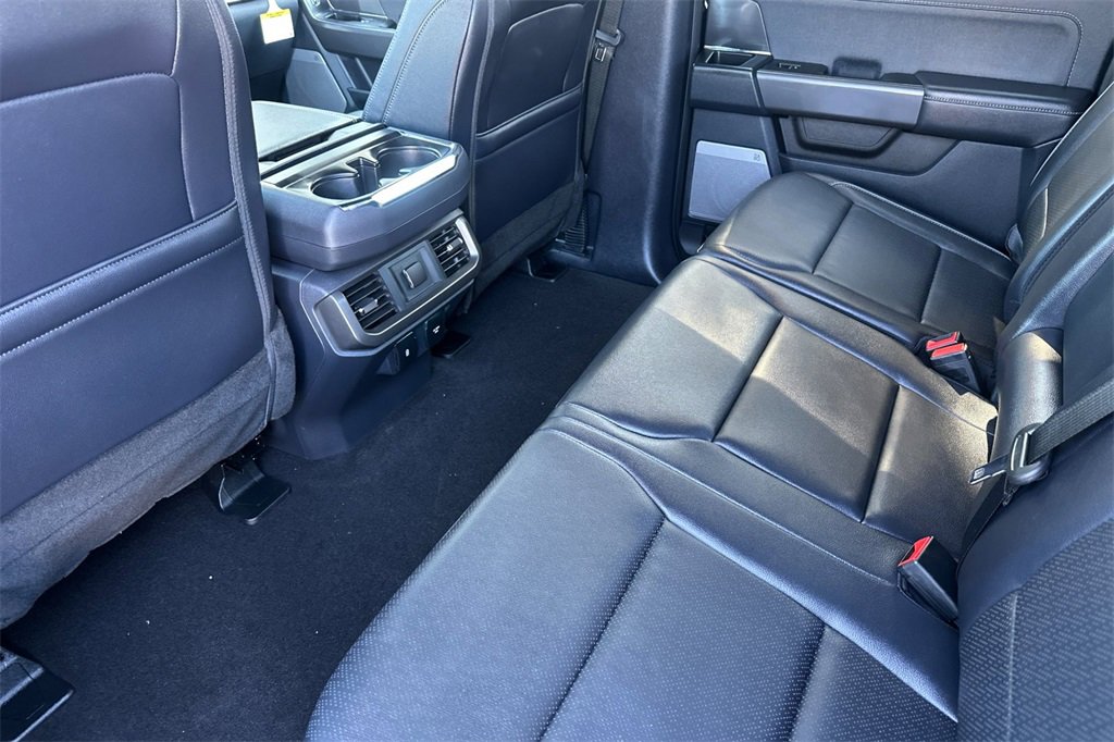 New 2025 Ford F150 Lariat w/ Equipment Group 501A Mid image 9
