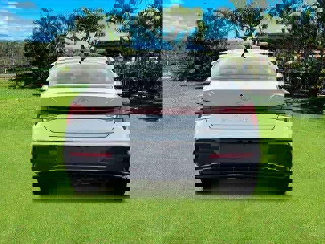 New 2025 Hyundai Elantra SEL image 24