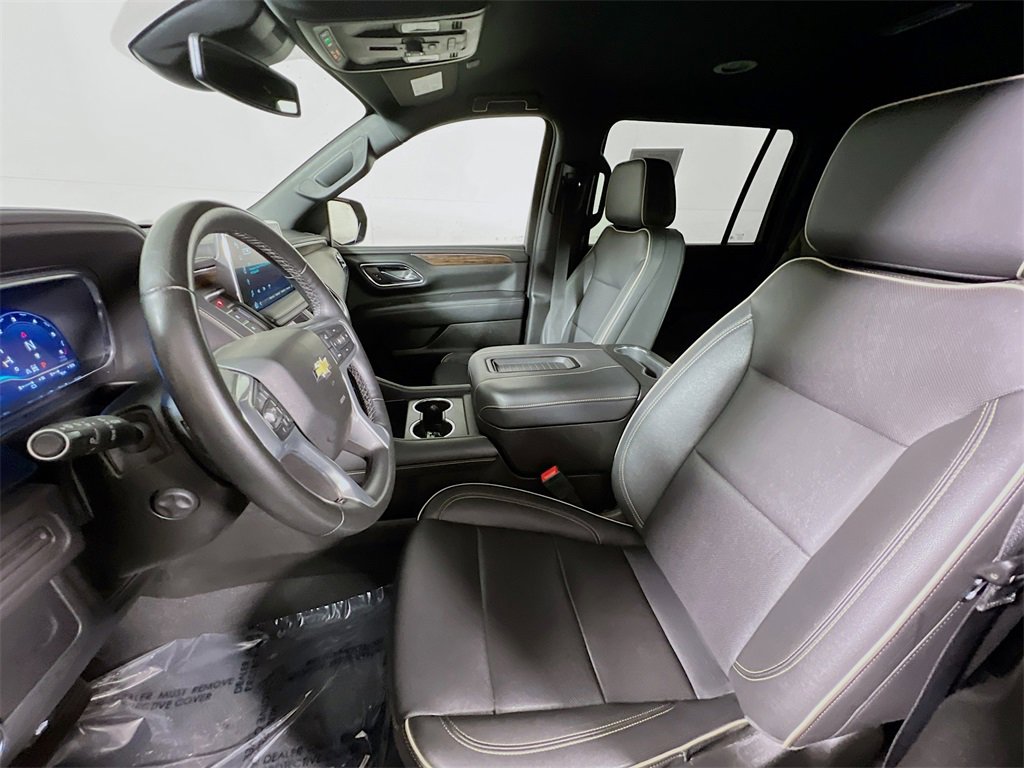 Used 2023 Chevrolet Suburban Premier image 19