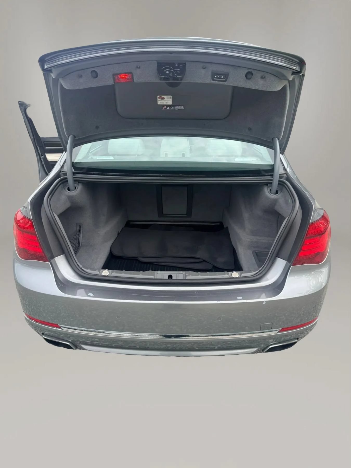 Used 2013 BMW 750Li RWD image 22