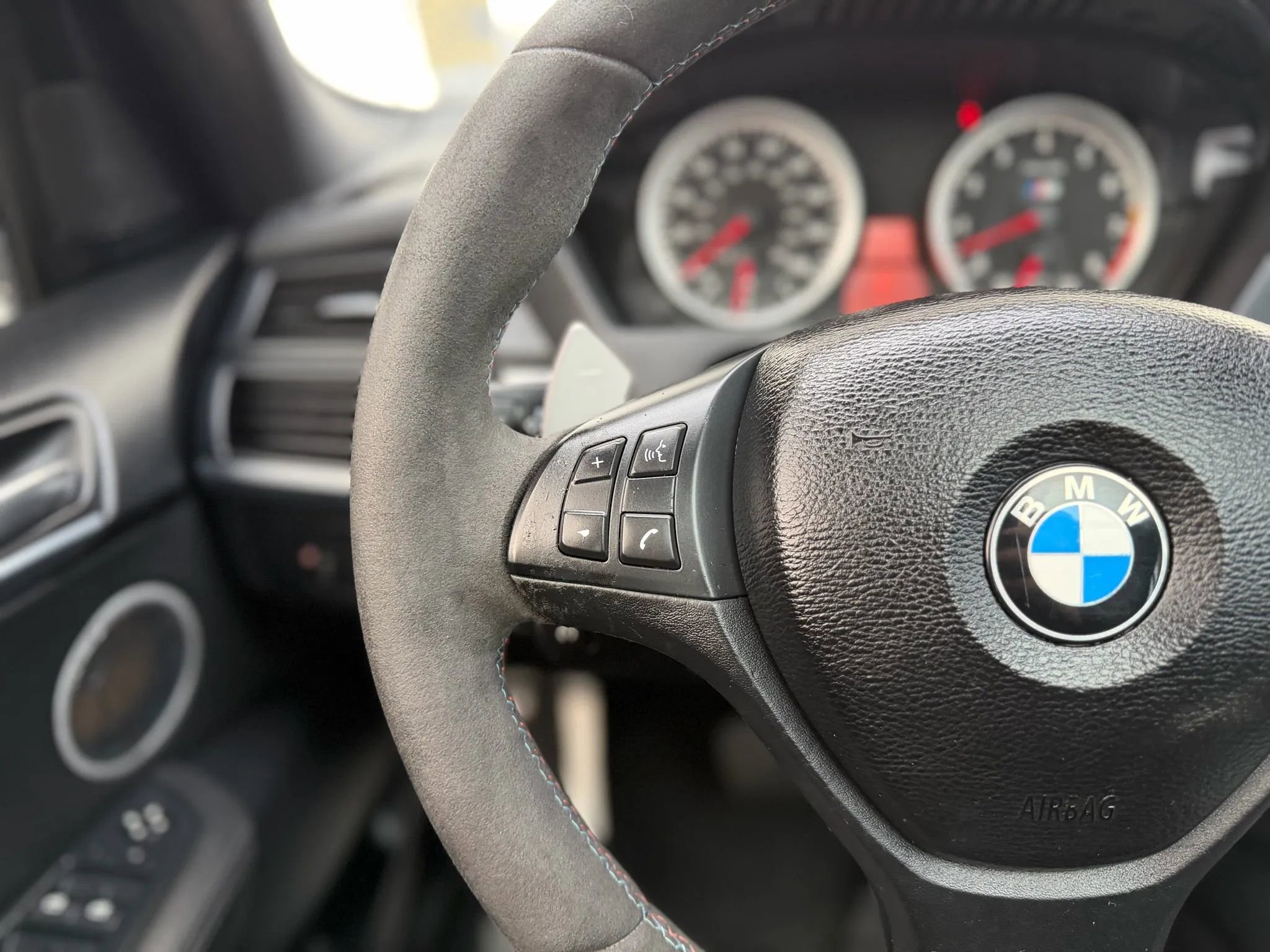 Used 2010 BMW X5 M image 27