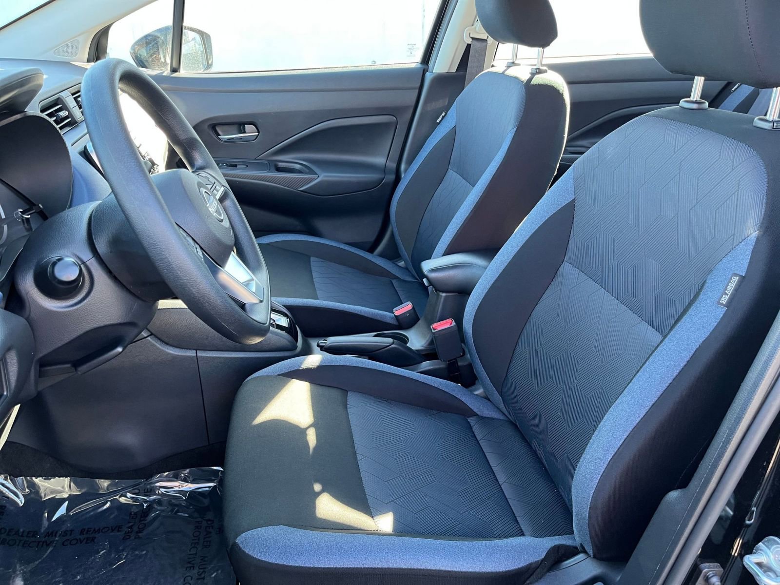 Used 2025 Nissan Versa SV FWD image 34