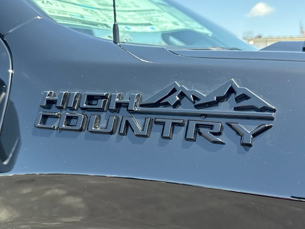 New 2026 Chevrolet Silverado 1500 High Country w/ Midnight Edition AWD/4WD image 11