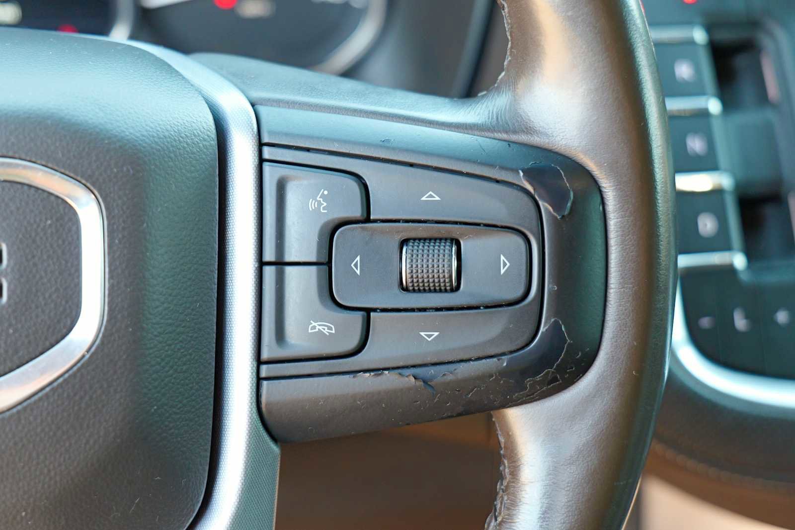 Used 2021 GMC Yukon XL SLT w/ SLT Luxury Plus Package image 14