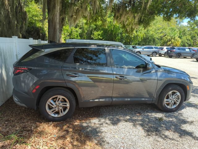 Used 2026 Hyundai Tucson SE FWD image 2