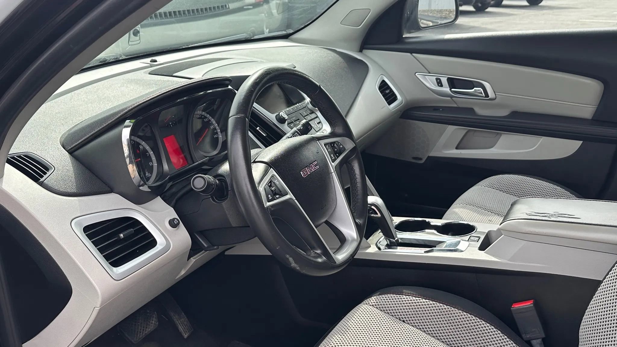 Used 2015 GMC Terrain SLE image 9