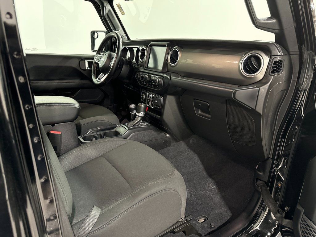 Used 2020 Jeep Wrangler Unlimited Sahara w/ Uconnect 4C Nav & Sound Group image 19