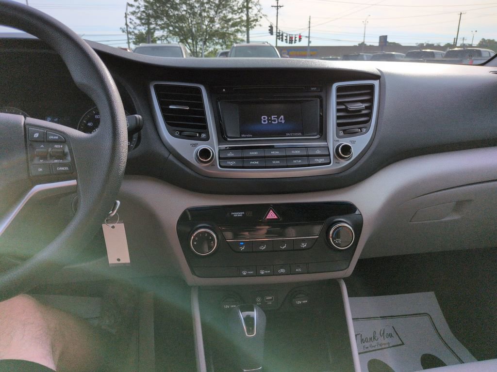 Used 2016 Hyundai Tucson SE w/ Option Group 02 AWD/4WD image 17