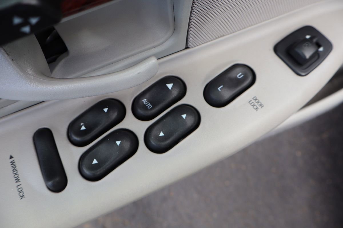 Used 2002 Mercury Grand Marquis LS image 27