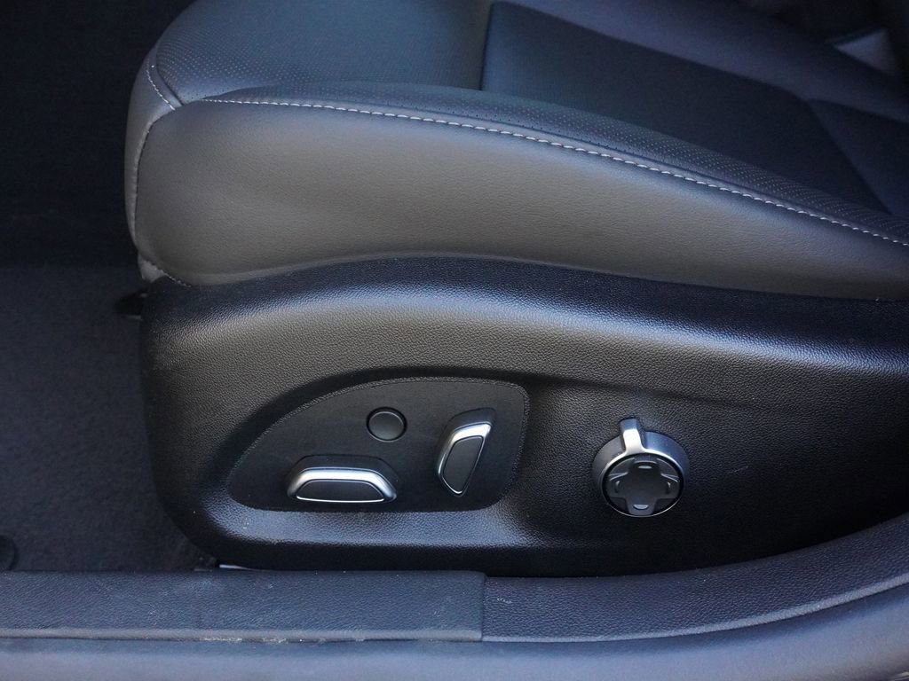 Used 2025 Cadillac CT5 Premium Luxury w/ Technology Package image 32