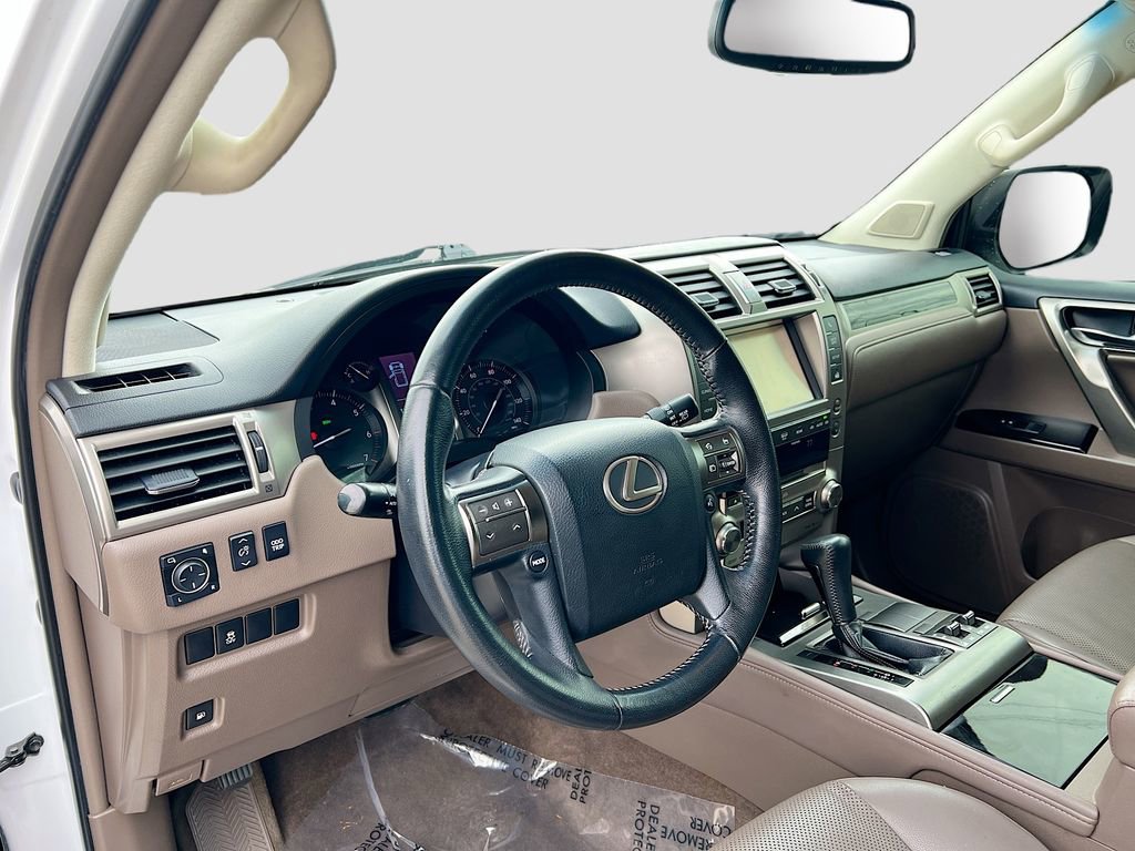 Used 2016 Lexus GX 460 w/ Comfort Package image 9