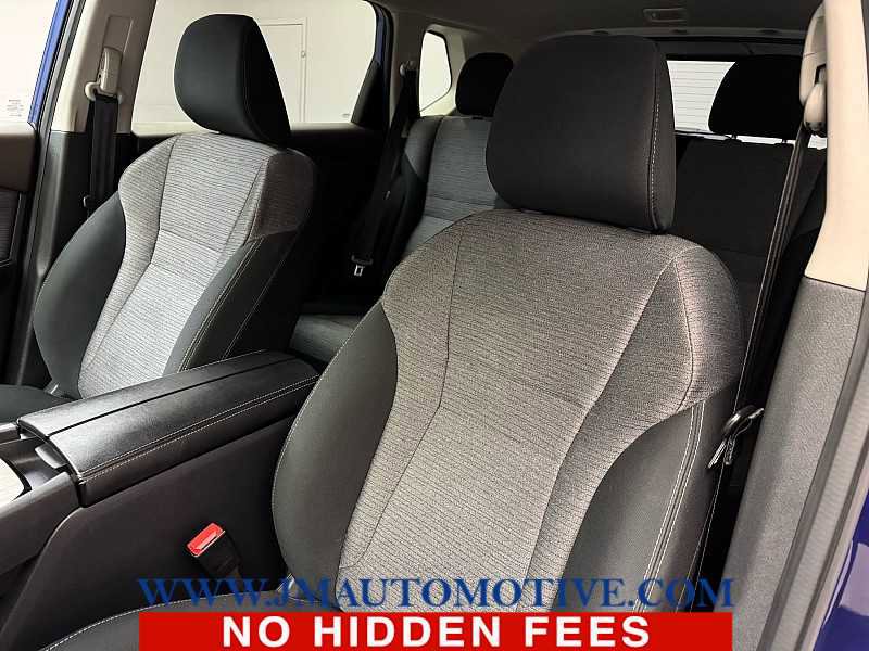 Used 2023 Nissan Rogue SV image 13