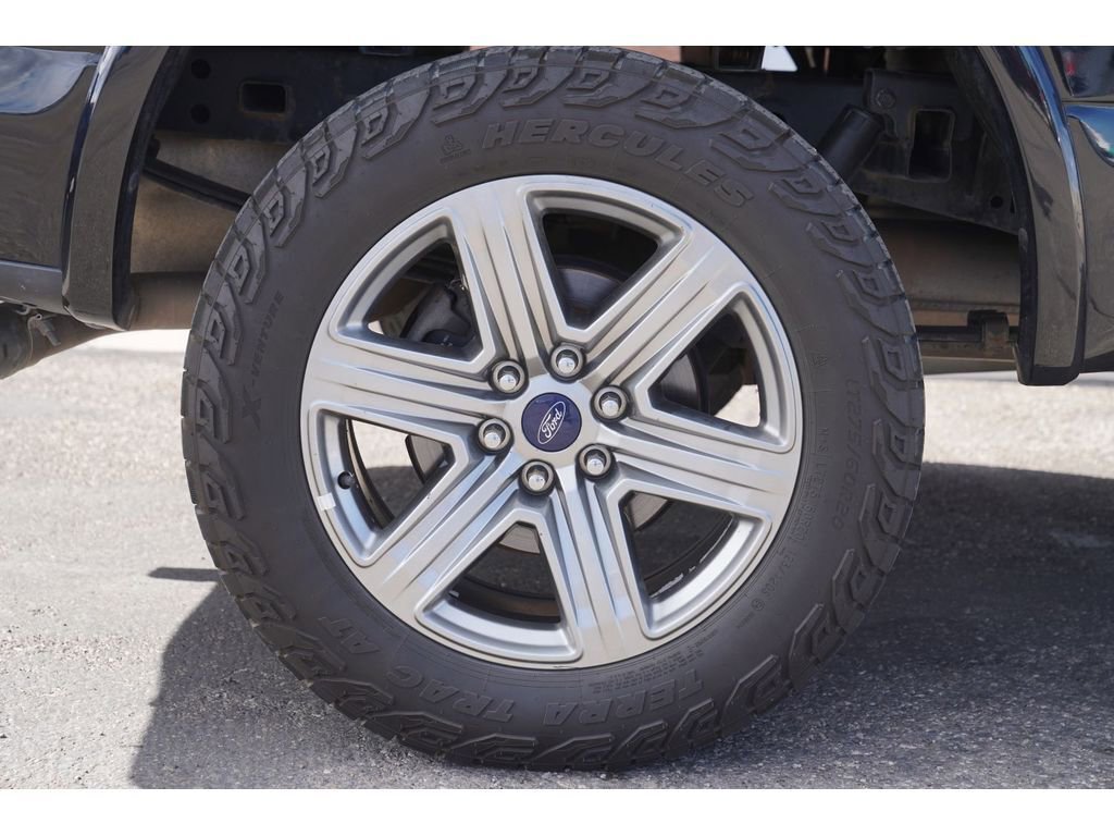 Used 2018 Ford F150 Lariat w/ Equipment Group 502A Luxury AWD/4WD image 7