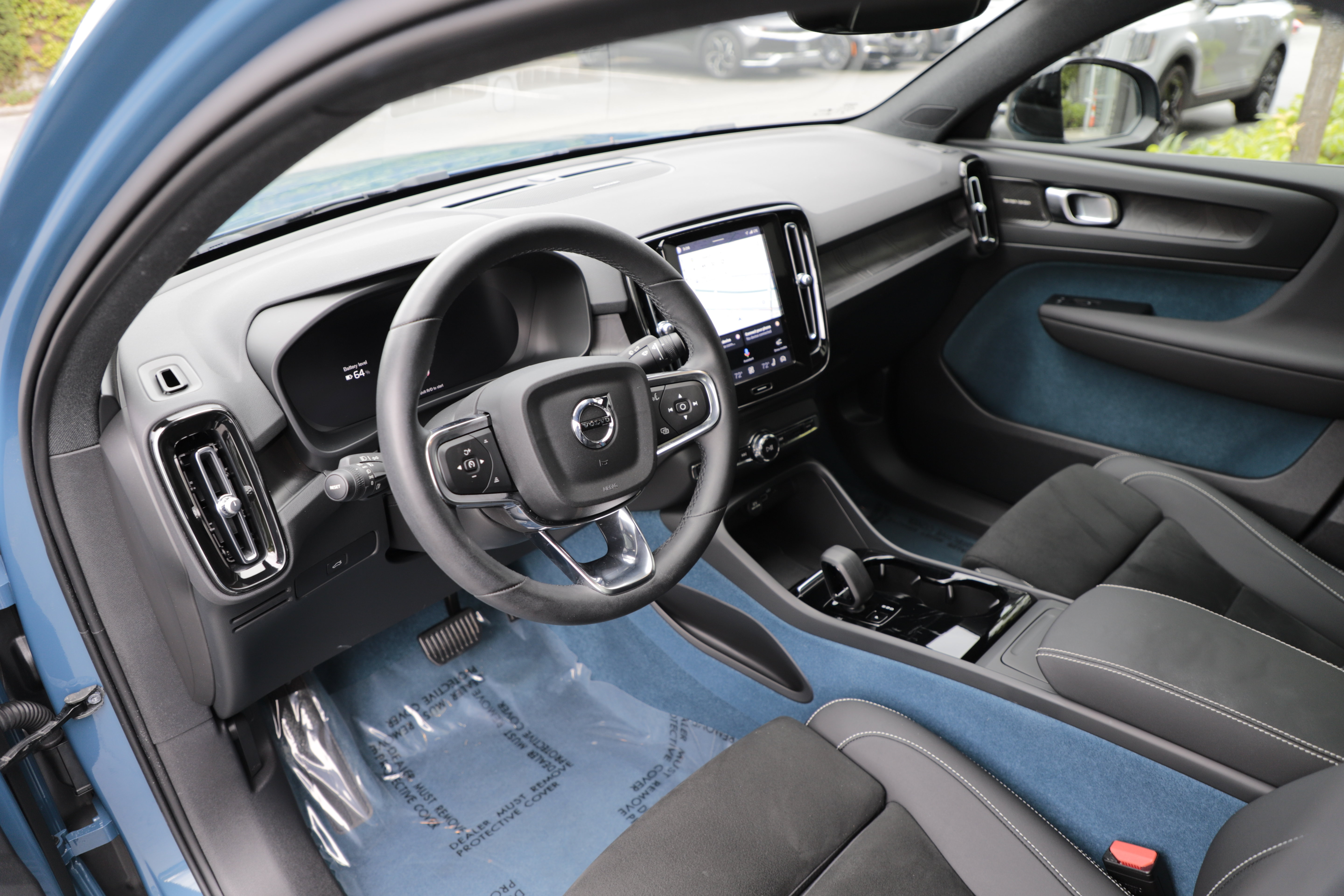 Used 2023 Volvo C40 P8 Recharge Ultimate AWD/4WD image 17