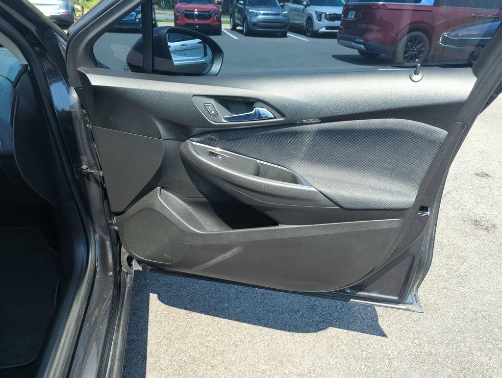 Used 2017 Chevrolet Cruze LT w/ Convenience Package FWD image 32