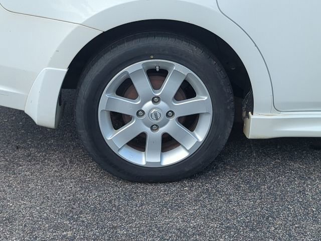 Used 2012 Nissan Sentra 2.0 SR w/ Moonroof Pkg FWD image 30