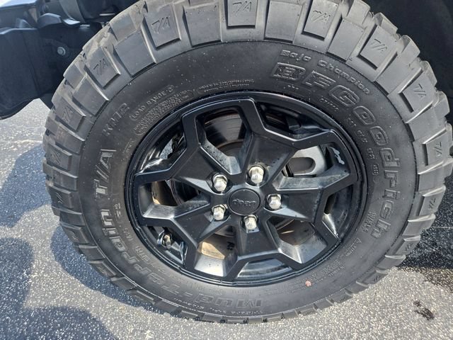 Used 2023 Jeep Gladiator Sport AWD/4WD image 10
