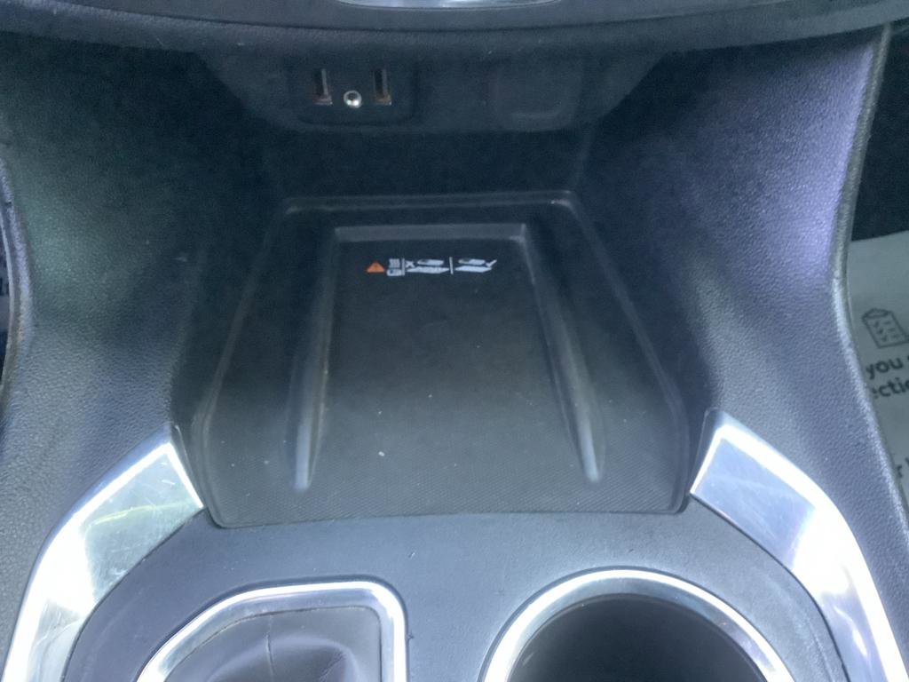 Used 2023 Chevrolet Traverse LT image 18