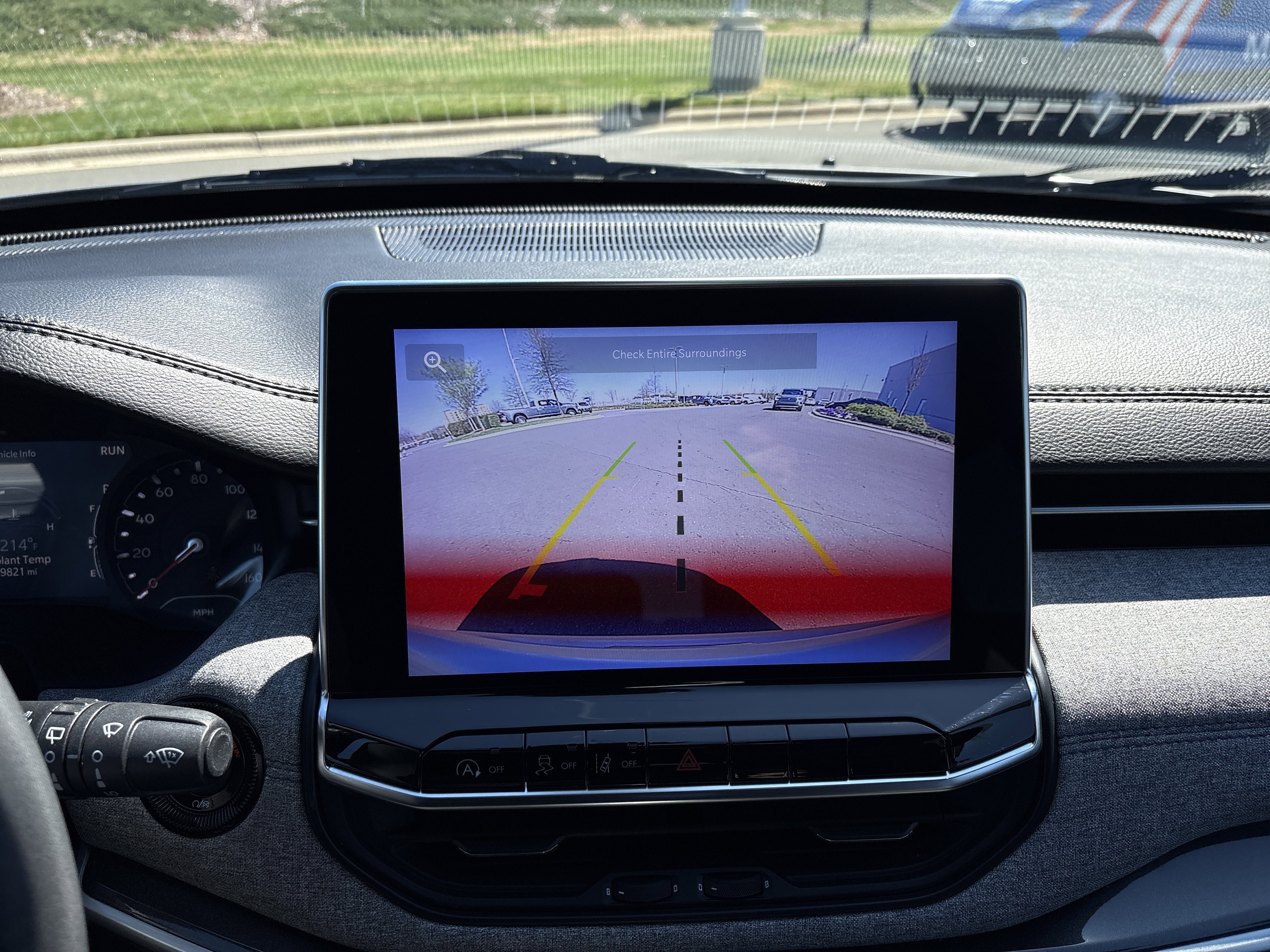 Used 2023 Jeep Compass Latitude image 28