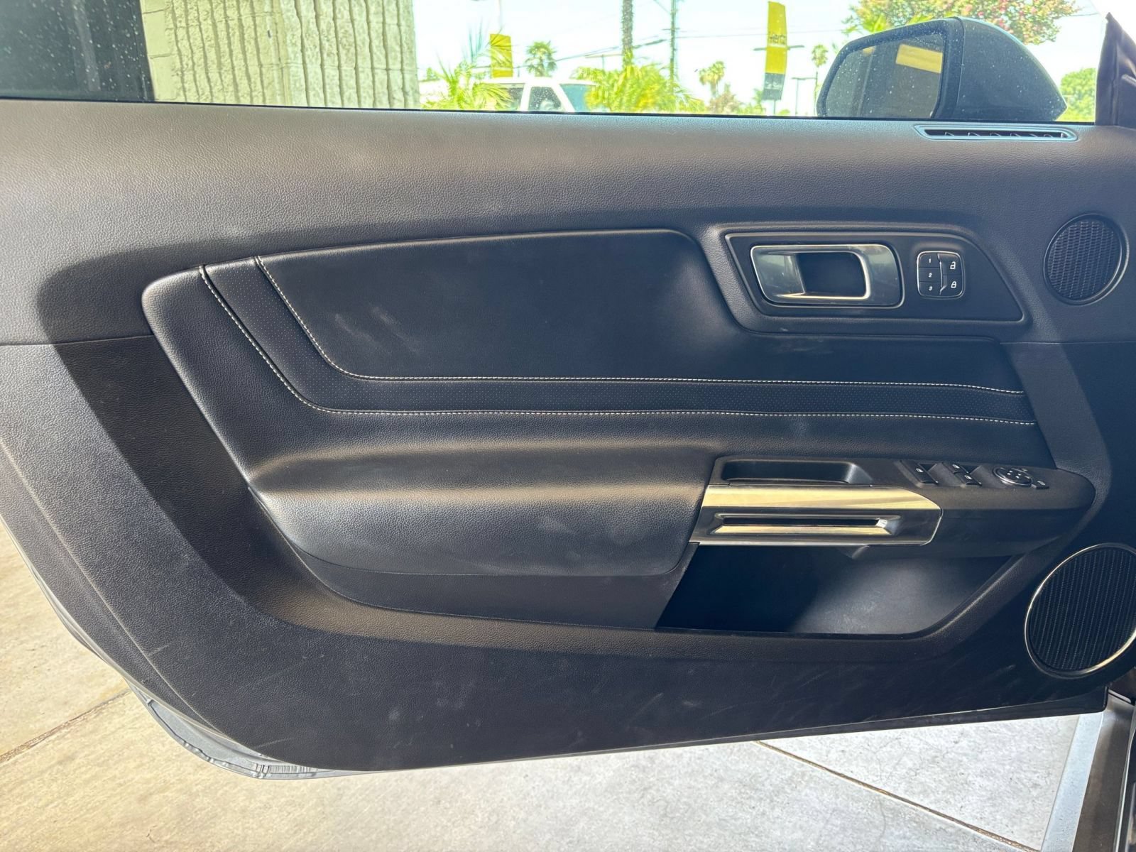Used 2022 Ford Mustang GT Premium w/ GT Performance Package RWD image 18