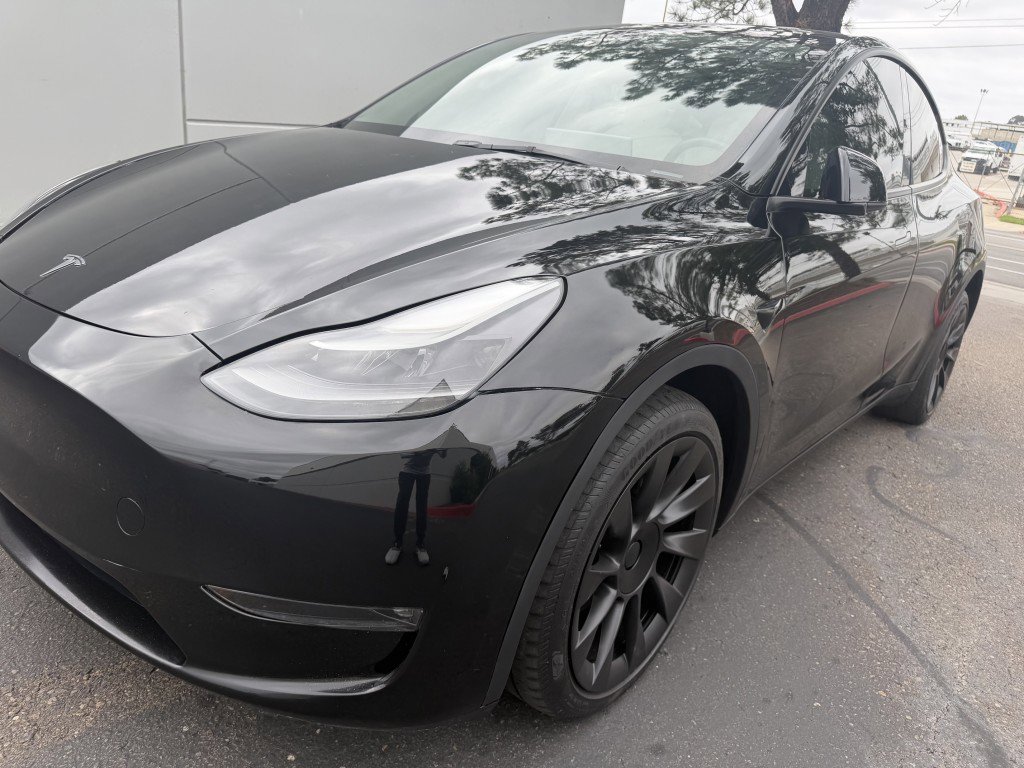 Used 2023 Tesla Model Y Long Range AWD/4WD image 5