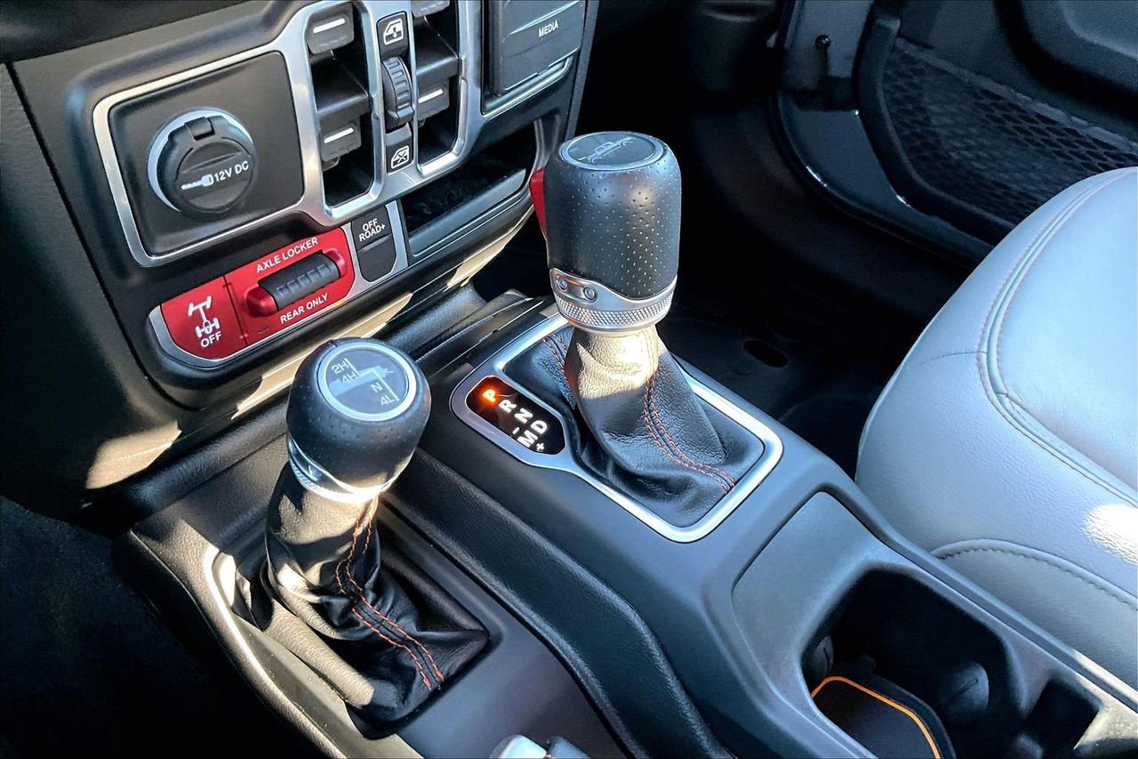 Certified 2022 Jeep Gladiator Mojave w/ LED Lighting Group AWD/4WD image 30