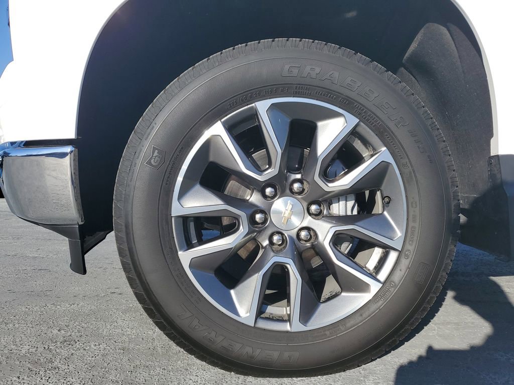 Used 2025 Chevrolet Silverado 1500 LT image 6