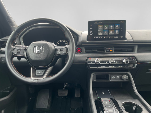 Used 2024 Honda Pilot TrailSport image 17