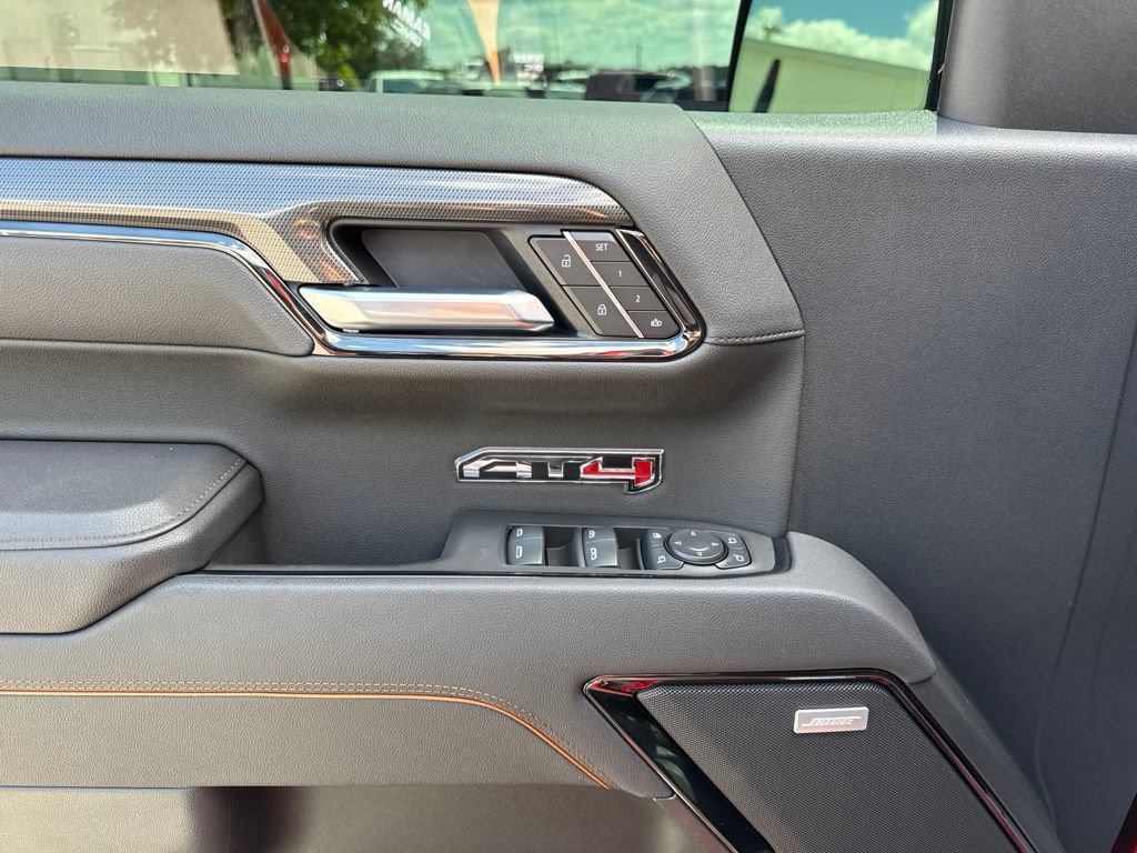 Used 2025 GMC Sierra 1500 AT4 w/ AT4 Premium Package AWD/4WD image 11