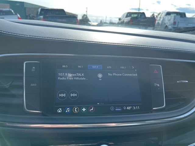 Used 2021 Buick Enclave Essence AWD/4WD image 40