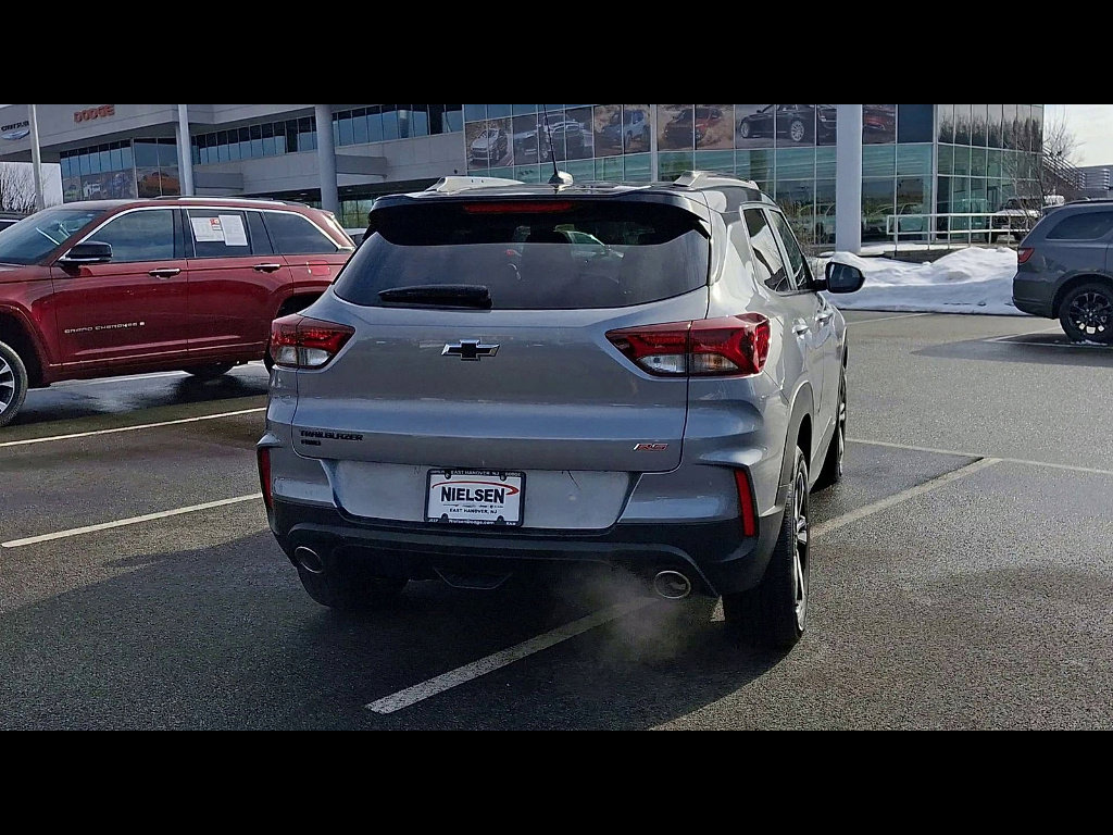 Used 2023 Chevrolet TrailBlazer RS image 3