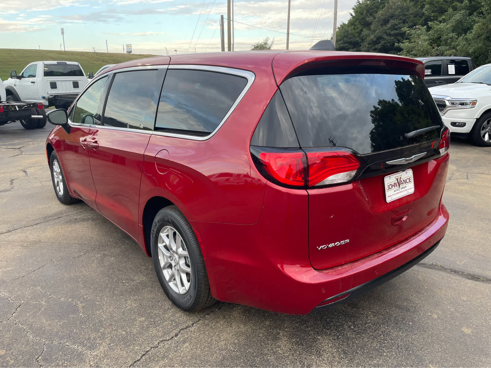 New 2026 Chrysler Voyager LX image 7
