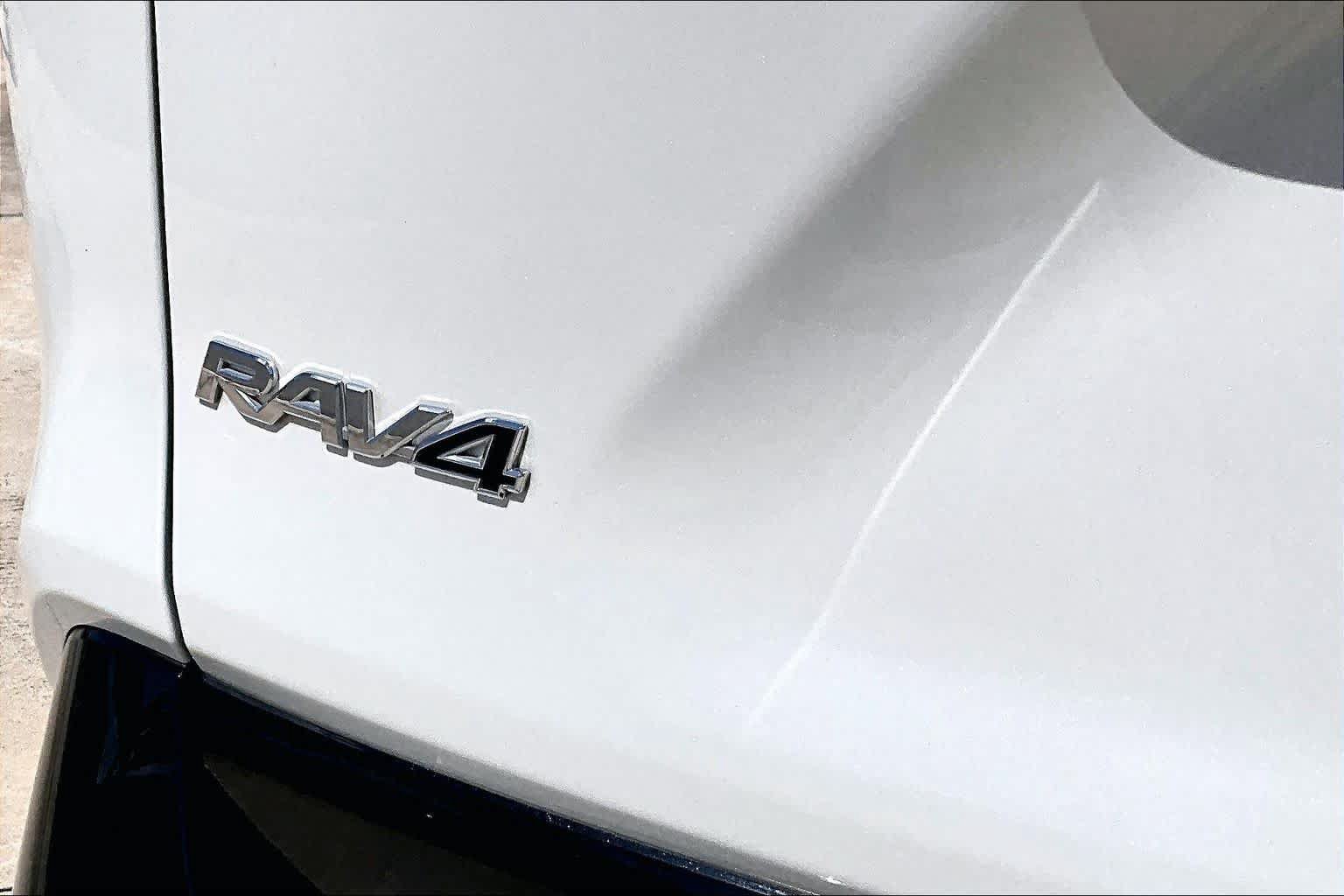 Used 2020 Toyota RAV4 XSE AWD/4WD image 10