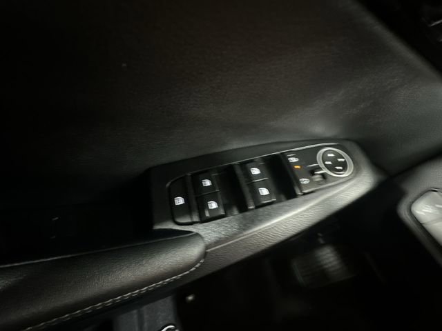 Certified 2025 Kia Seltos X-Line AWD/4WD image 16