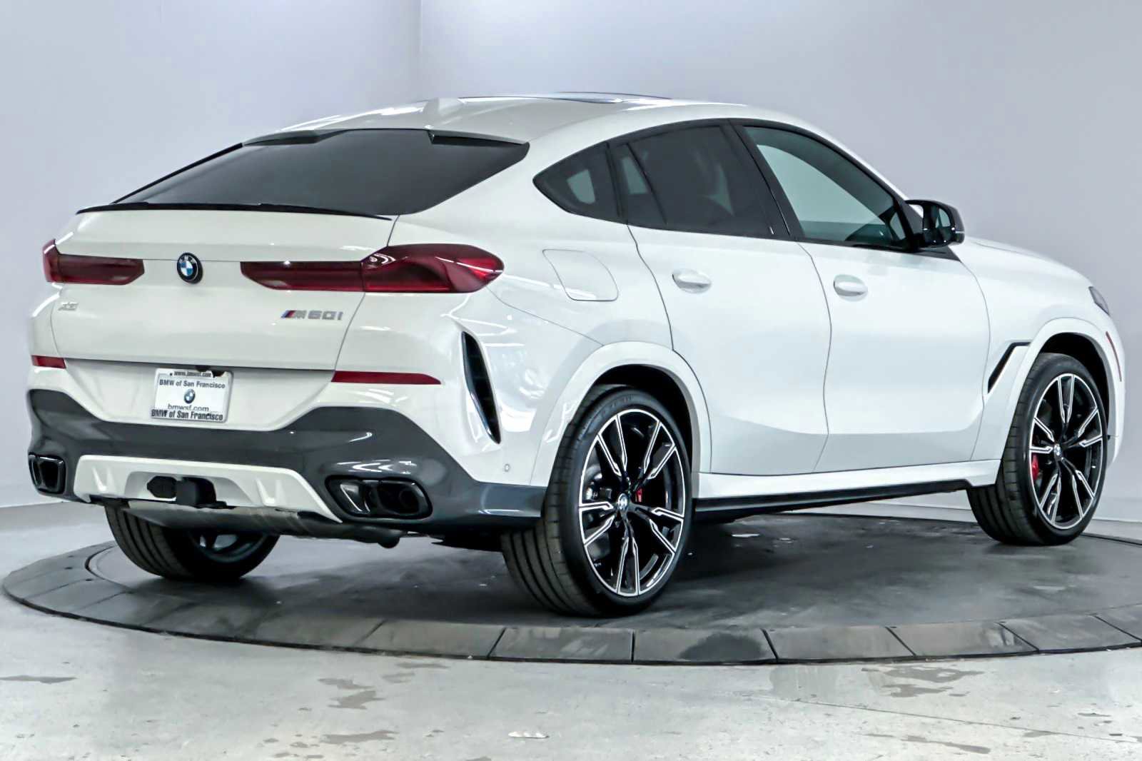 New 2026 BMW X6 M60i image 2