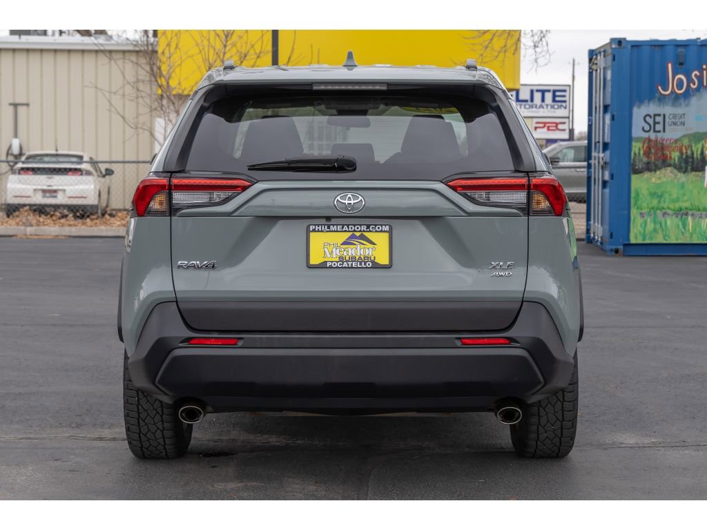 Used 2021 Toyota RAV4 XLE image 4