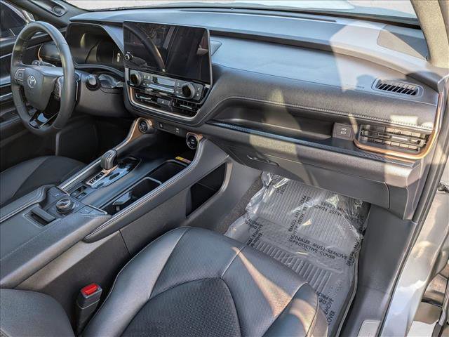 Certified 2025 Toyota Grand Highlander AWD Hybrid image 23