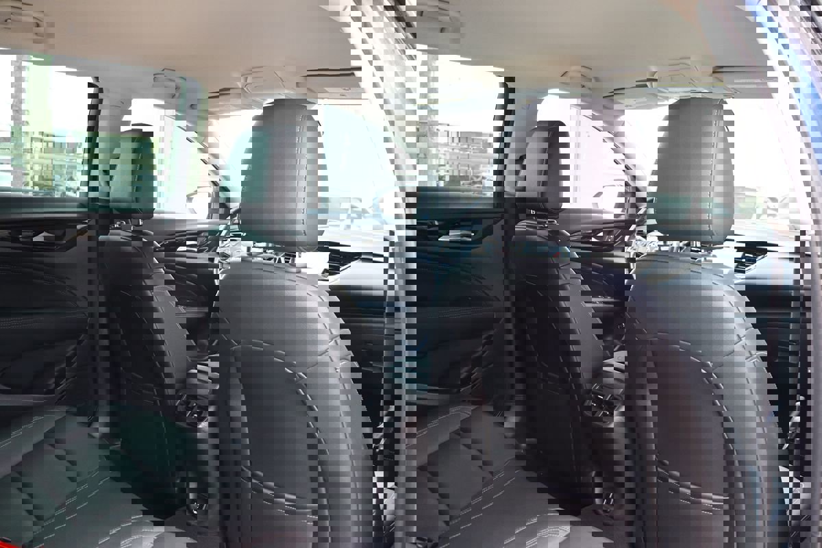 Used 2018 Buick Regal Essence w/ Driver Confidence Package #1 image 37